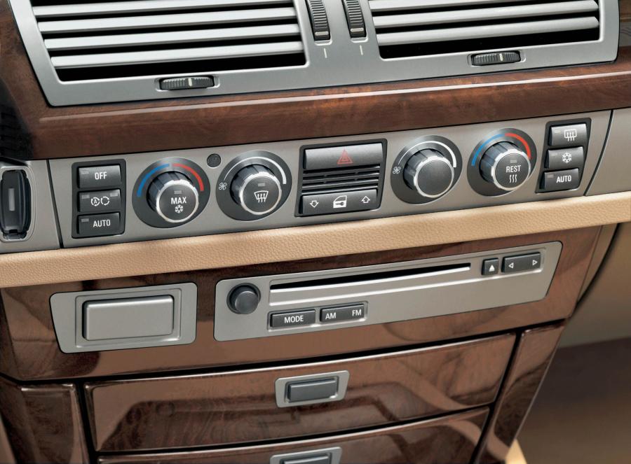  BMW 7-Series L 2006 года  (фото 62 из 89)